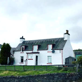 Traditional Croft Cottage Minutes from Lochness