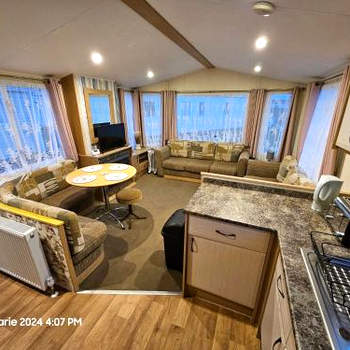 Atlas Holiday House 57R
