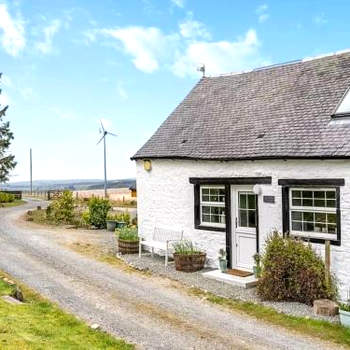 Blackside Cottage in stunning Ayrshire countryside