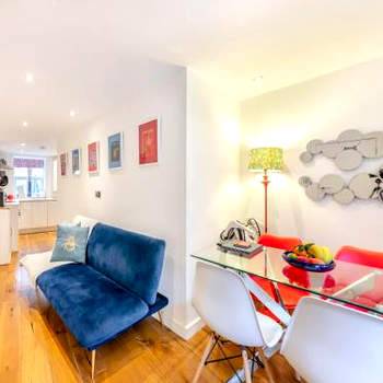 Town Square Apartment - Uk45611
