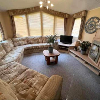 Spacious & welcoming 6th Berth Caravan California Cliffs Holiday Park, Norfolk Coast