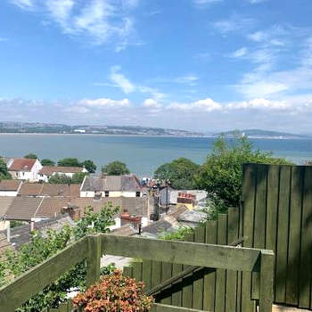 The Lookout, cottage in the heart of Mumbles