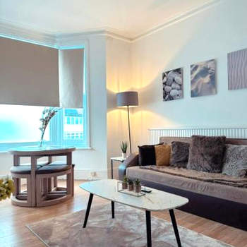 Cosy City Centre Flat with 2 Beds