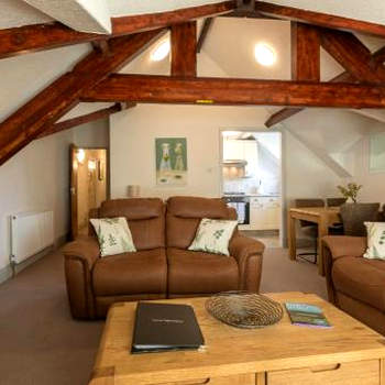 Stonyhurst Spacious apartment, great location.