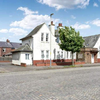 2 The Old Court House