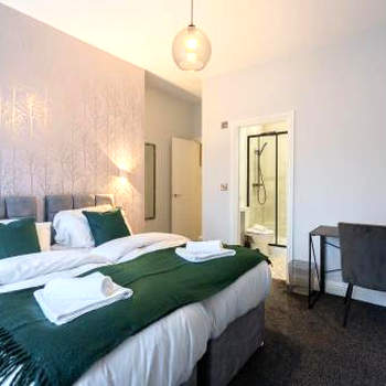 2 Bed, 2 Bath by Primal Estates Short Lets