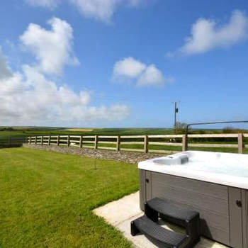 3 Bed in Hartland GLAKE