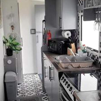Homely Caravan At Sand Le Mere Holiday Park Ref 71018n