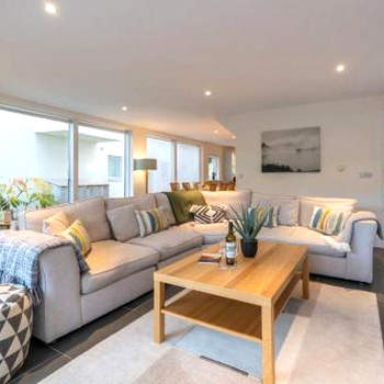 Yew Tree Lodge CW85 HOT TUB Lakeside Spa Property