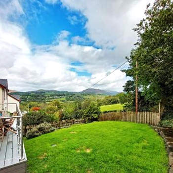Caer Dderwen Oak Field family home in Dolgellau