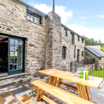 4 bed in Aberporth 79046