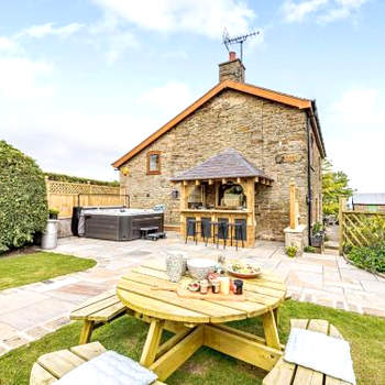 4 Bed in Holywell 82276
