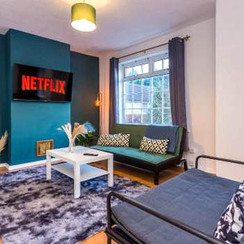 New Large 2 Bed entire apartment Near Newcastle upon Tyne with Free Parking