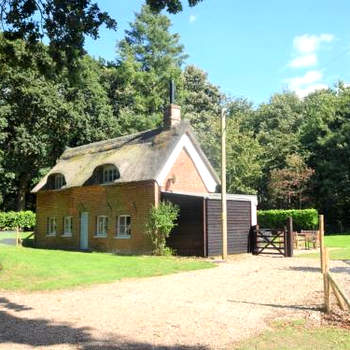 2 Bed in Wroxham 56104