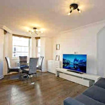 Fitzrovia 2 Bed modern +Lift central London