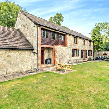 5 Bed in Newchurch IC069