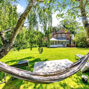 5 Bed in Rye 82395
