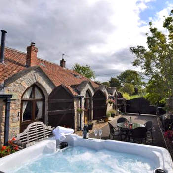 2 Bed in Glastonbury THEOL
