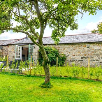 2 Bed in Falmouth 78620