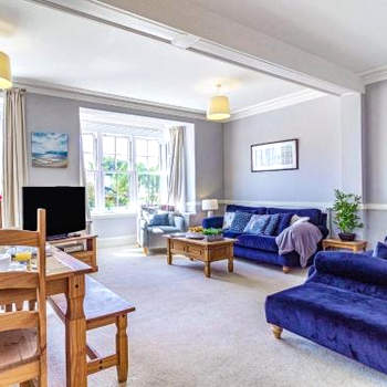 3 bed property in Overstrand KT178