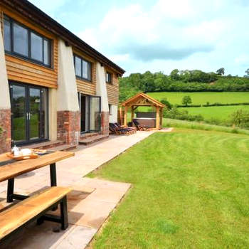 5 Bed in Tiverton 48151
