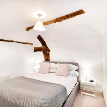 Perfectly Presented Cottage Pass the Keys