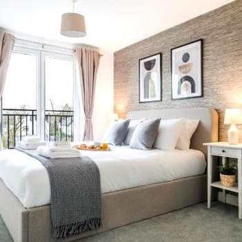Cozy 3 Bedroom Terrace Cottage in Epsom
