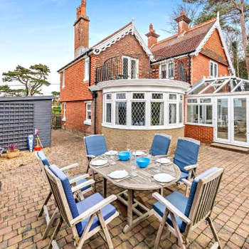 4 Bed in Totland Bay IC032