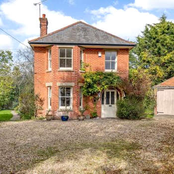 5 Bed in Godshill NFL35