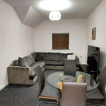 Large 2 bed flat in Bolton