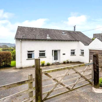 5 Bed in Outgate and Tarn Hows LLH55