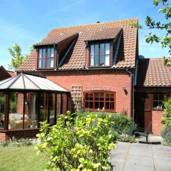3 Bed in Blakeney KT189