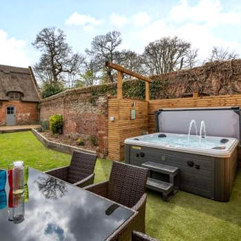 3 Bed in Wroxham 86387