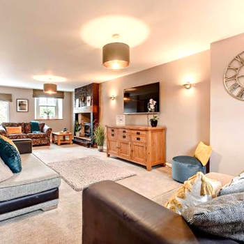 3 Bed in Haile 90050