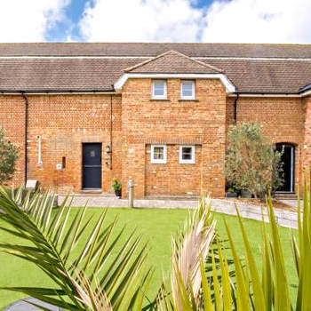 2 Bed in Newport 90247