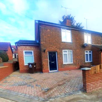 3-Bed House in Colchester with Parking and WiFi