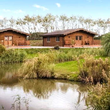4 Lakeview Lodge
