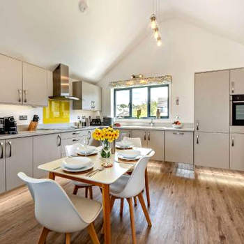 2 Bed in Westward Ho 91748