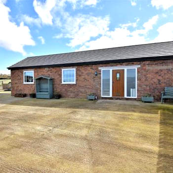 3 Bed in Holywell 91667