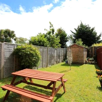 BOURNECOAST: PET FRIENDLY FLAT WITH GARDEN - FM667