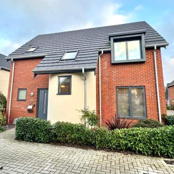 3 Bed Detached Home With Parking