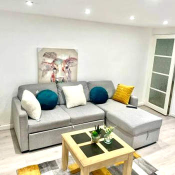 2 bedrooms haven near NEC, Airport