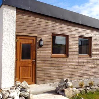 Holiday House with garden and sauna