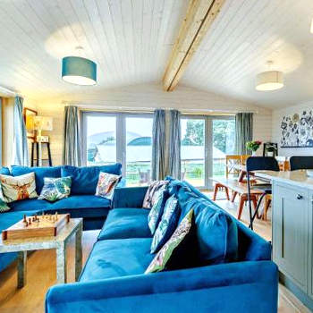4 Bed in Sheinton 93398