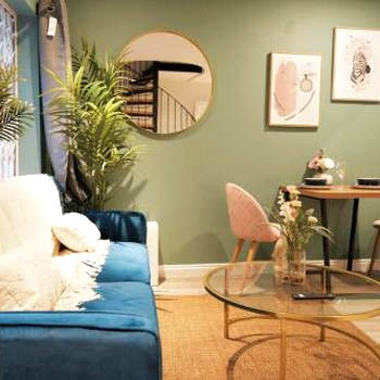 Spiral Staircase Haven: 2Bedroom