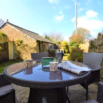 2 Bed in Brixham 74200