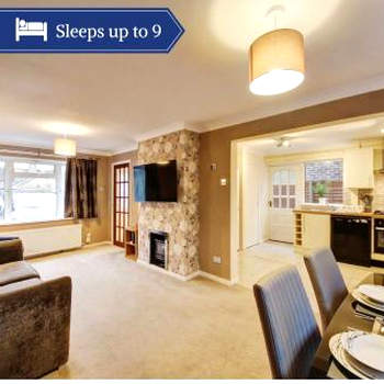 Tranquil Retreat: Cosy 3Bed Home with Garden