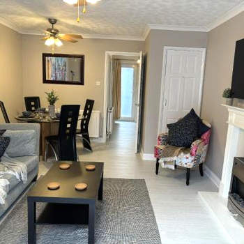 Cosy Corner - modern 2 bedroom house