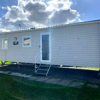 2BEDCARAVANJosieMaisie