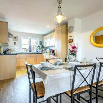 3 Bed in Brixham BX050